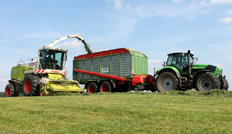 Grassilage: Claas Ladewagen