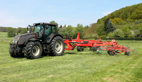 Grassilage: Claas Ladewagen